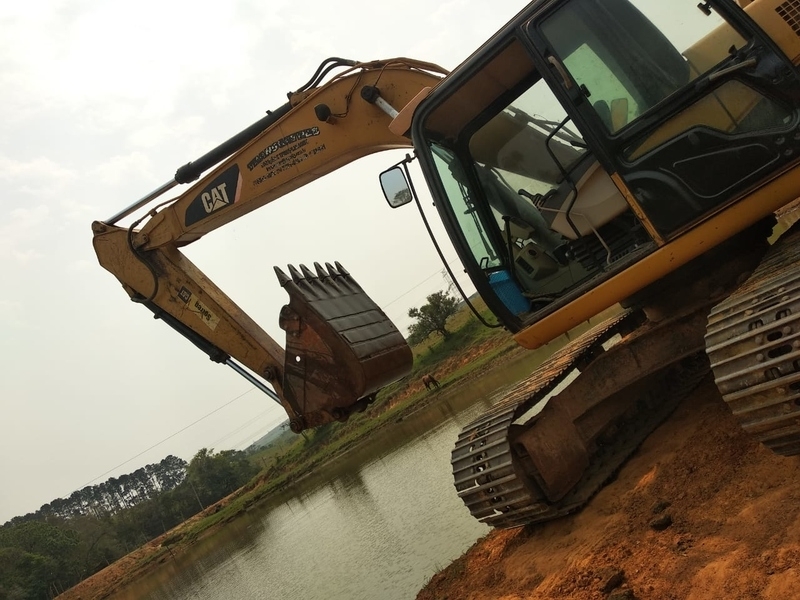 Empresa de Locação de Escavadeira de Grande Porte Porto Feliz - Locação de Escavadeira para Construção